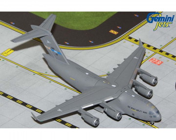 Nato C-17 Strategic Airlift Capability, P Air Base SAC-03 1:400 Scale Geminijets GMNAT132