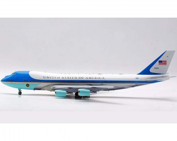Air Force One VC25A with/stand and key chain 29000 1:200 Scale Inflight IFVC25A0322P
