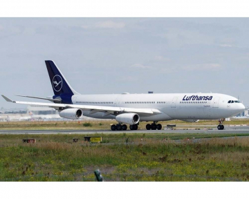 Lufthansa A340-300 D-AIGU 1:400 Scale Phoenix PH04547