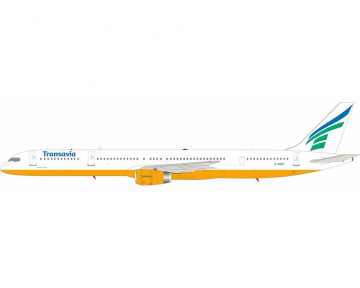 Transavia B757-300 w/stand B-ABOF 1:200 Scale B Models B-753-BOF