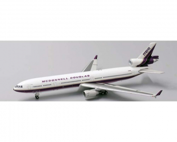 McDonnell Douglas House Colors MD-11 N211MD 1:400 Scale JC Wings LH4076