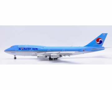Korean Air B747-400 Last Flight, Flaps, w/stand HL7461 1:200 Scale JC Wings XX20187A