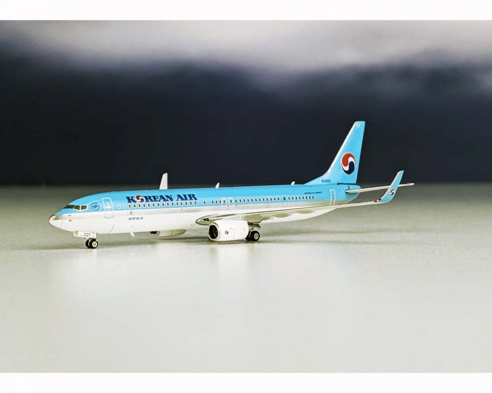 www.JetCollector.com: PHOENIX KOREAN AIR B737-900ER HL8221 1:400