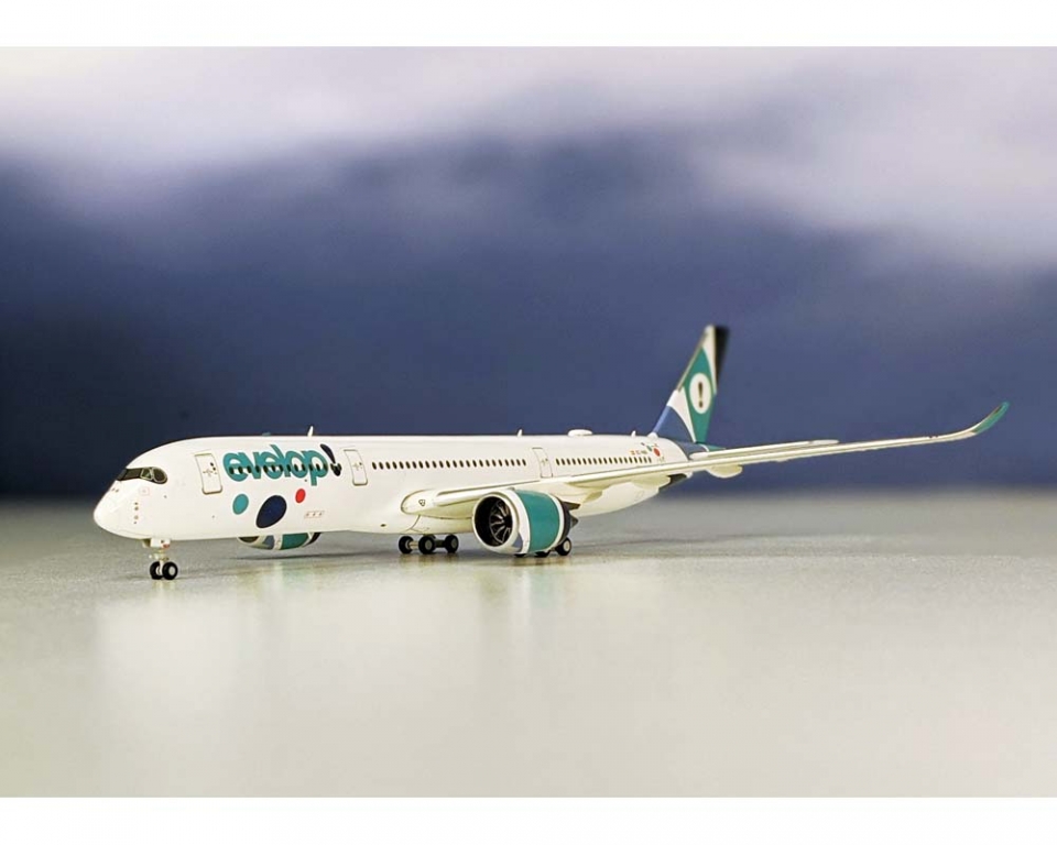 www.JetCollector.com: JC WINGS EVELOP AIRLINES A350-900 W/ANTENNA