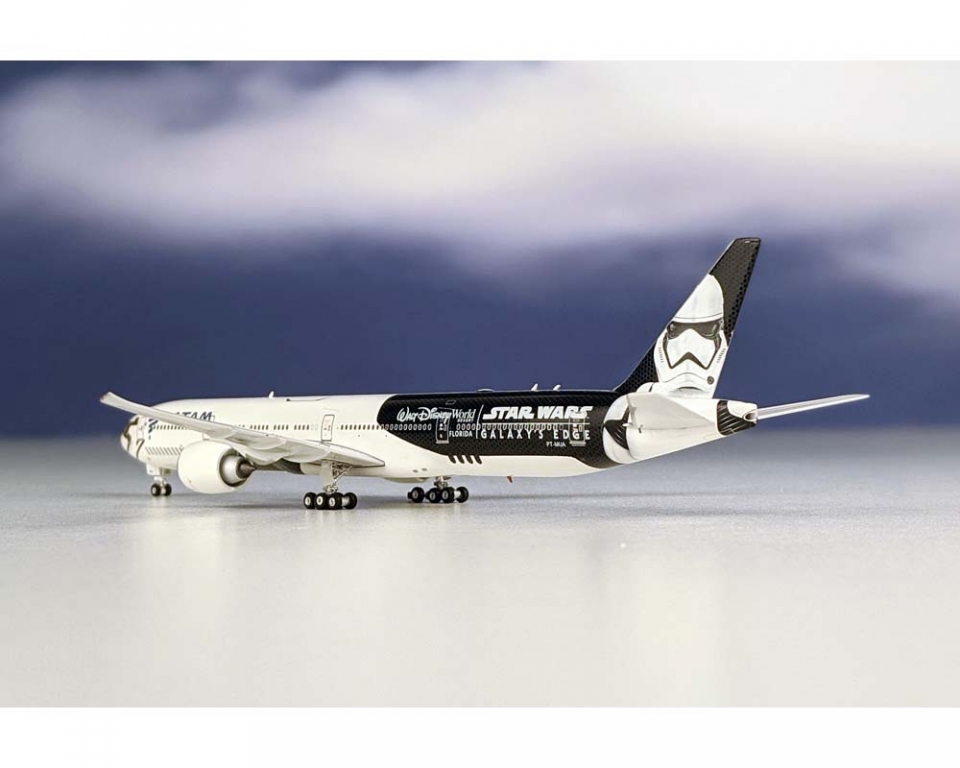 www.JetCollector.com: Latam B777-300ER Special Livery PT-MUA 1:400