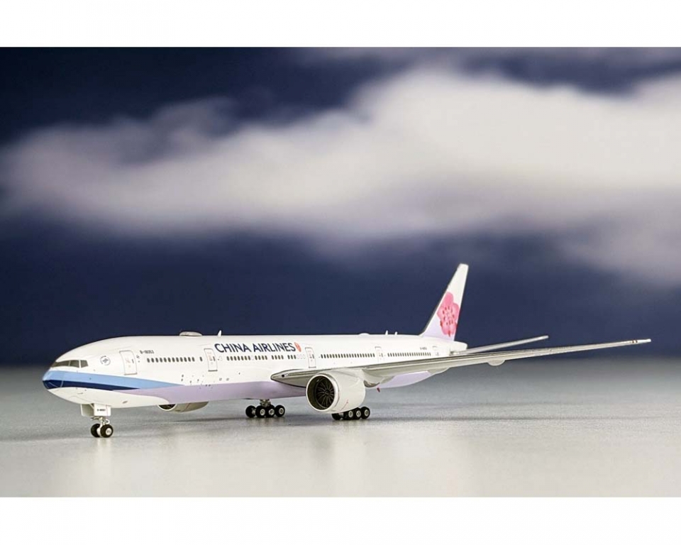 www.JetCollector.com: PHOENIX CHINA AIRLINES B777-300ER B-18053 1