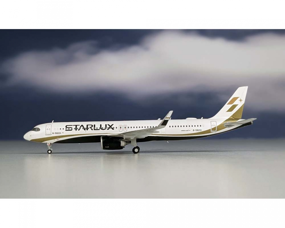 www.JetCollector.com: JC WINGS STARLUX AIRLINES A321neo w/Stand B