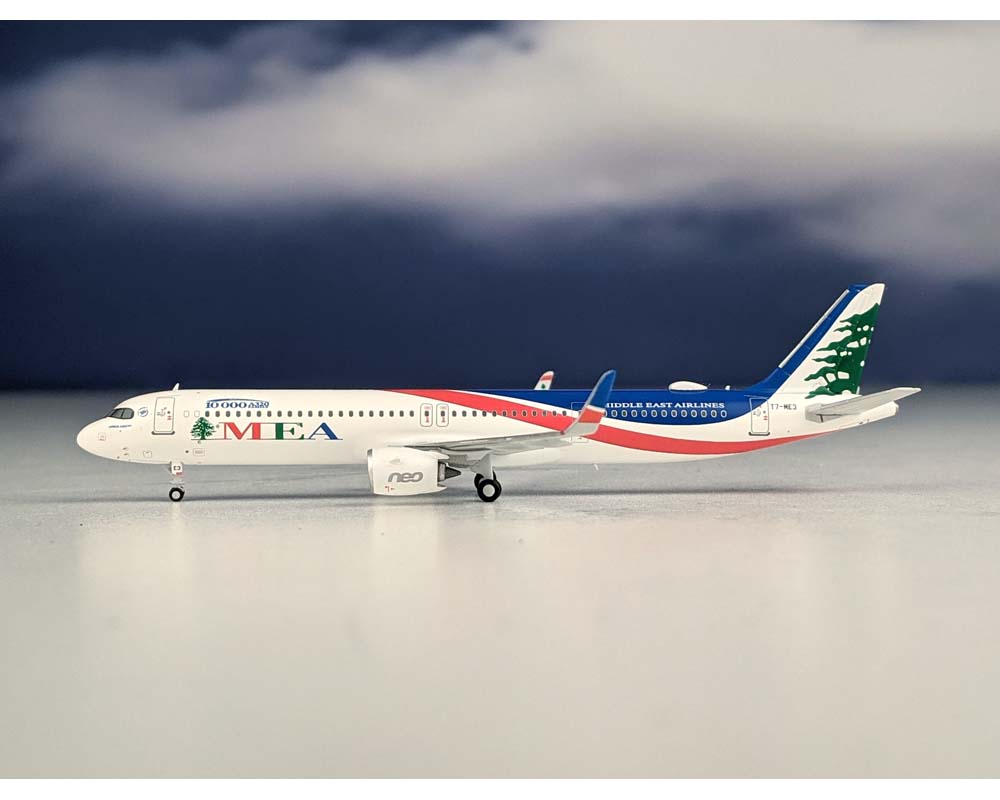 www.JetCollector.com: PANDA MODELS MEA A321Neo MSN 10000 T7-ME3 1