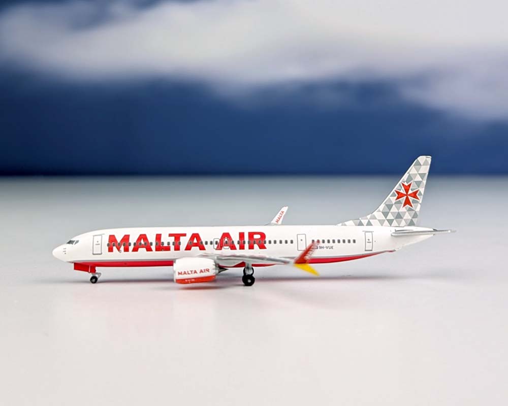 Malta Air B737 MAX8 9H-VUE 1:400 Scale Aeroclassics AC411065