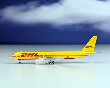 DHL Tupoloev Tu204-100C RA-64024 1:400 Scale Panda Models PM202116