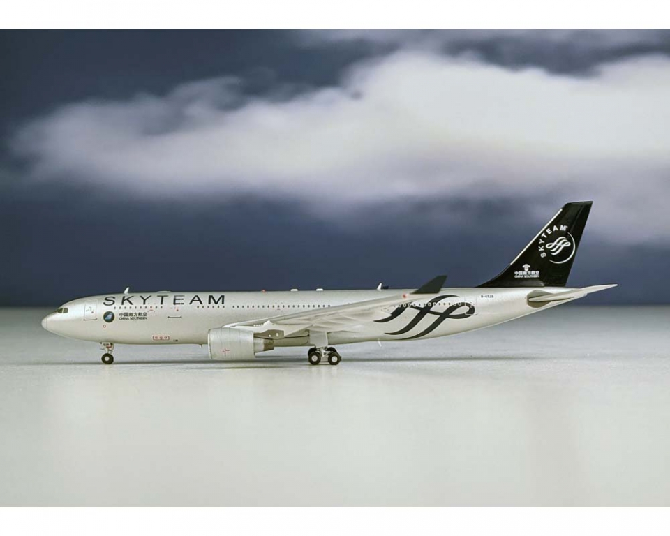 www.JetCollector.com: China Southern Sky Team Airbus A330-200 B