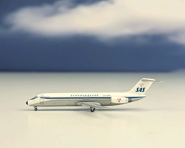 www.JetCollector.com: SAS DC-9-32 OY-KGW 1:400 Scale Aeroclassics