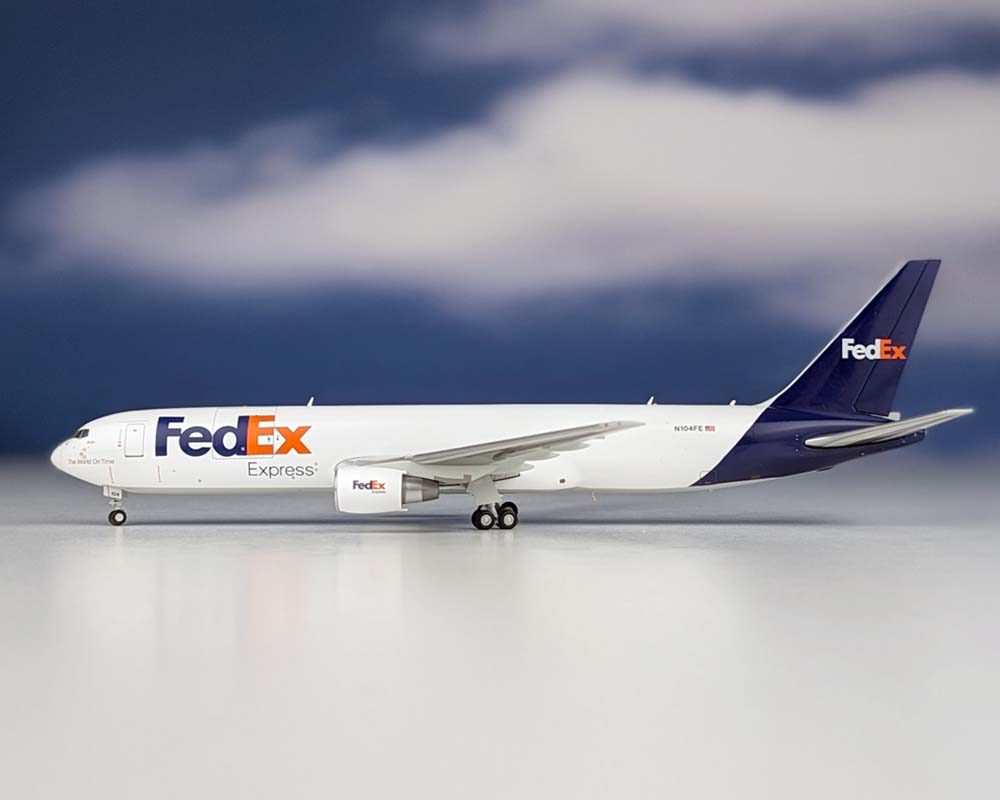FedEx B767-300F N104FE 1:200 Scale GeminiJets G2FDX996
