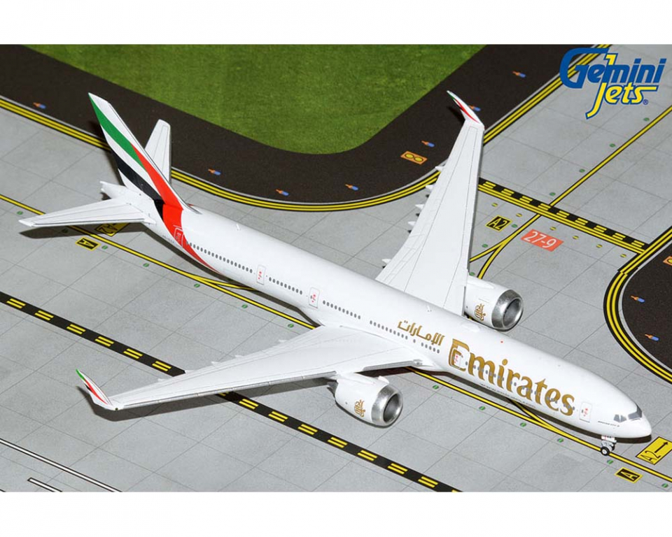 www.JetCollector.com: Emirates B777-9X Folded Wingtips A6-EZA 1