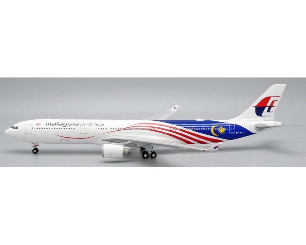 www.JetCollector.com: Malaysia Airlines A330-300 