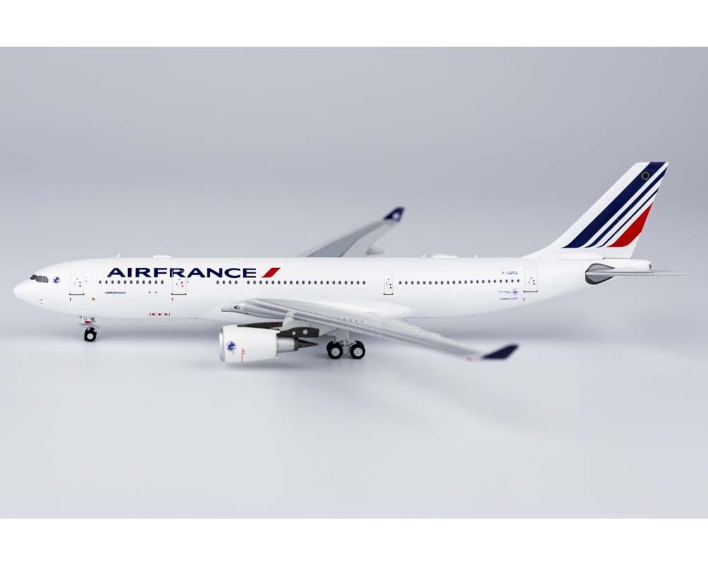www.JetCollector.com: Air France A330-200 