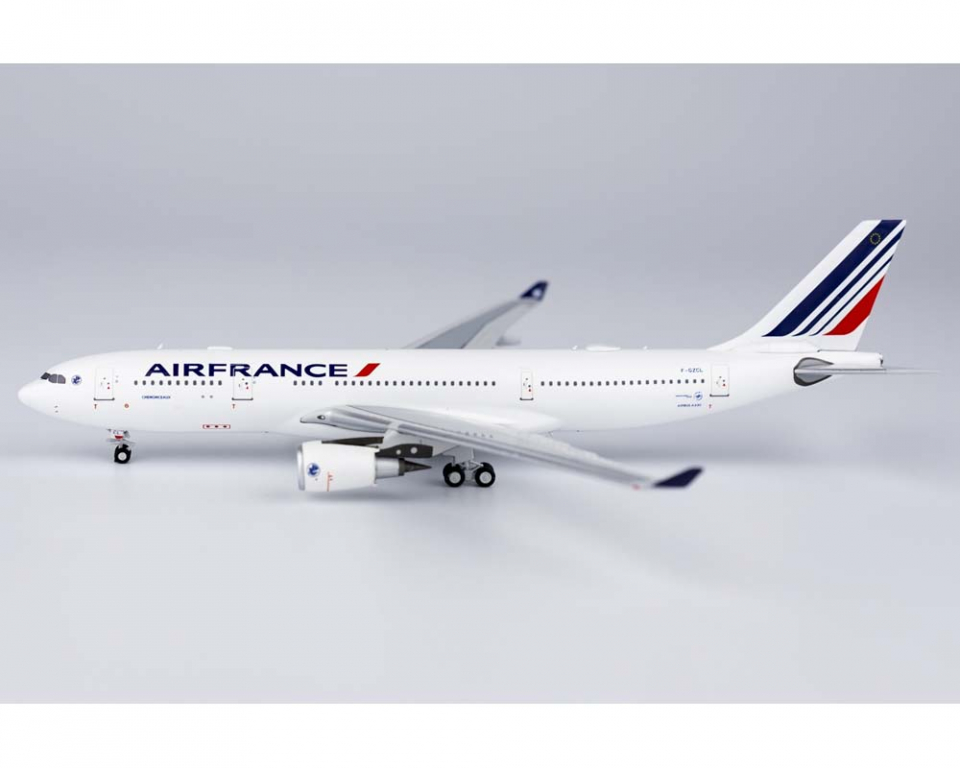 www.JetCollector.com: Air France A330-200 