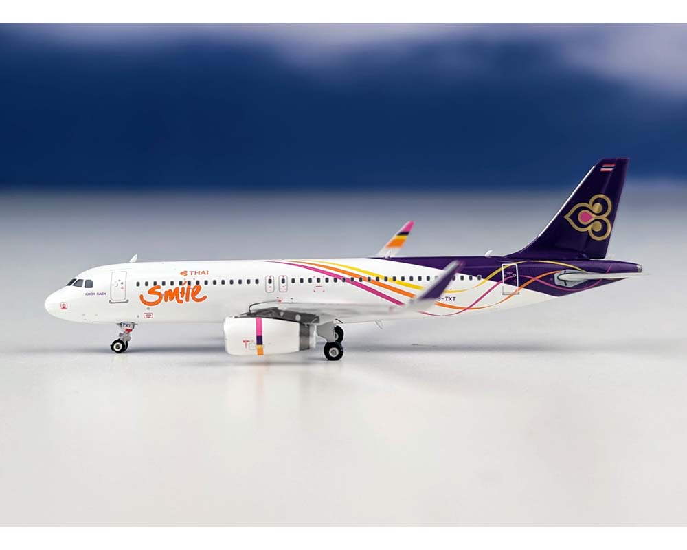 www.JetCollector.com: Thai Smile A320 HS-TXT 1:400 Scale Phoenix