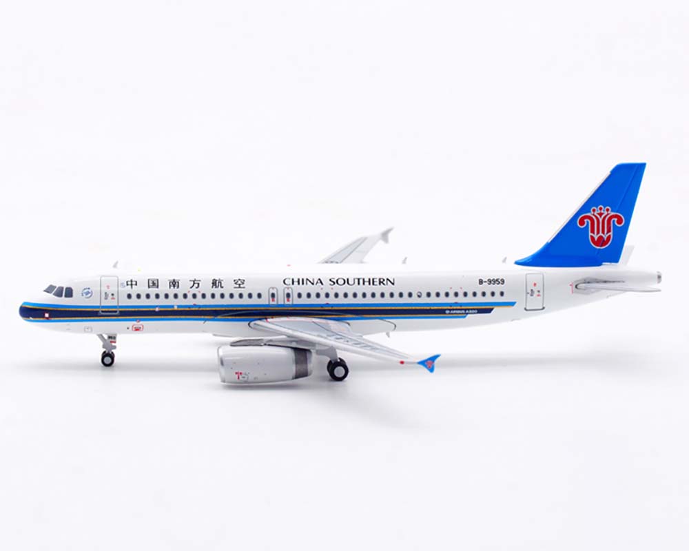 AV4161_1.jpg