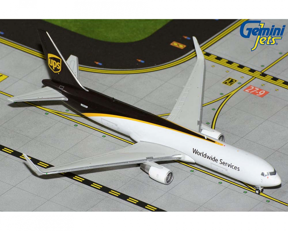 www.JetCollector.com: UPS B767-300ERF N323UP 1:400 Scale