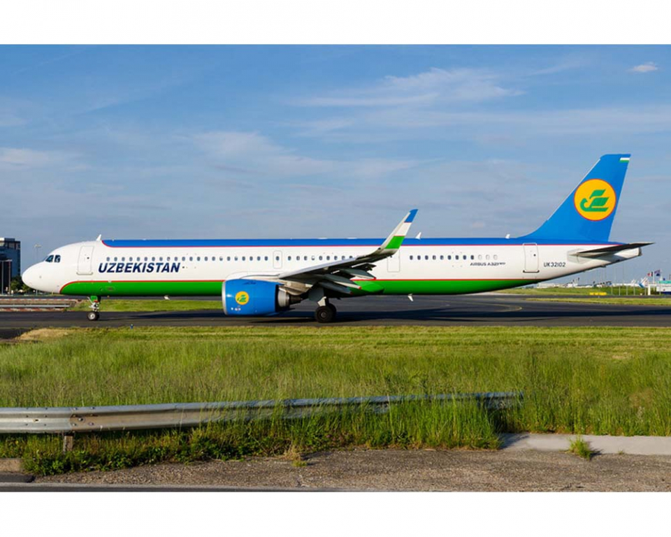 www.JetCollector.com: Uzbekistan A321neo UK32102 1:400 Scale