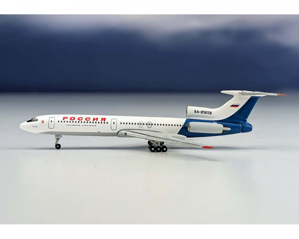 www.JetCollector.com: Rossiya Tu-154M RA-85658 1:400 Scale