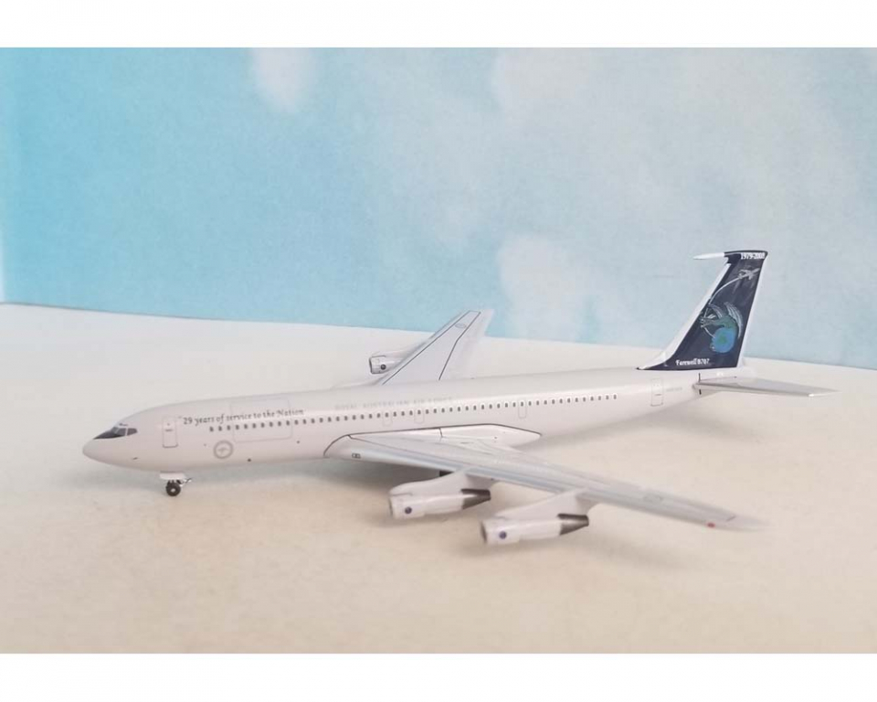 www.JetCollector.com: RAAF B707 A20-624 1:400 Scale Aeroclassics