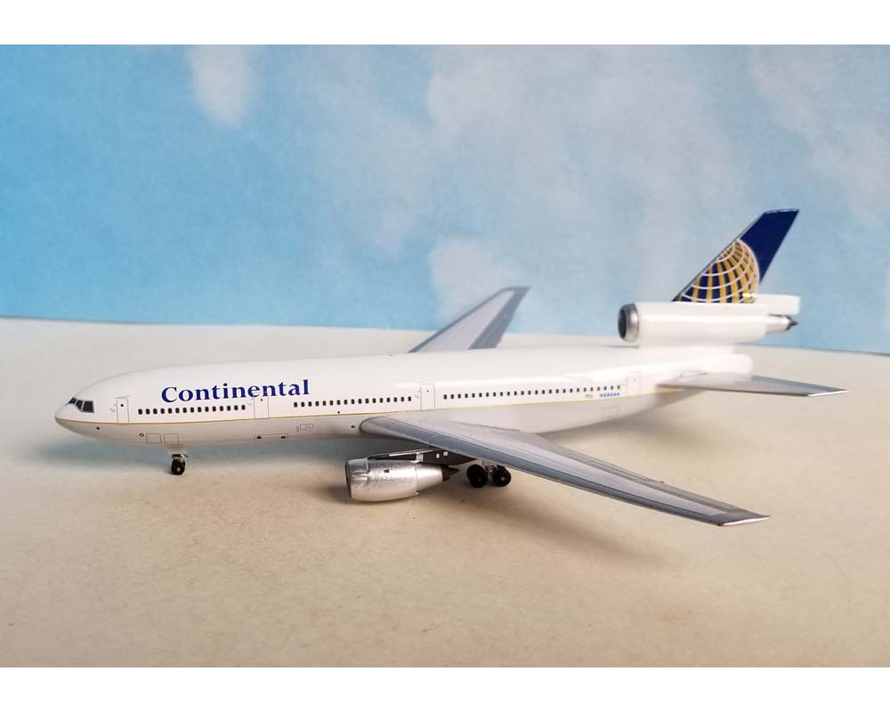 www.JetCollector.com: Continental Airlines DC-10-10 N68044 1:400