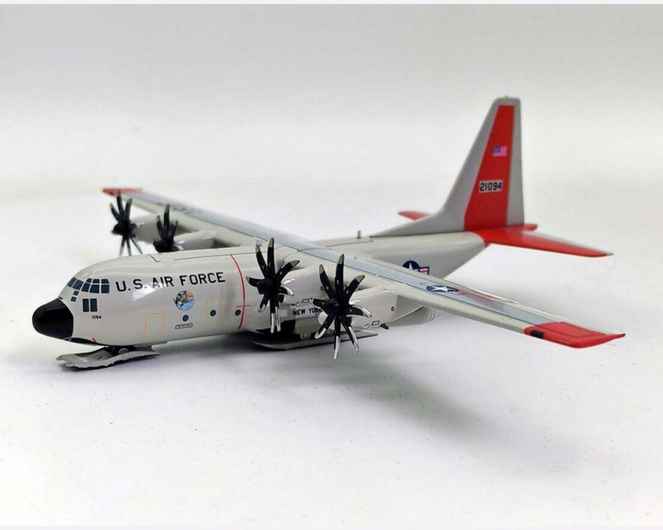 www.JetCollector.com: USAF LC130 Hercules w/stand 92-1094 1:200
