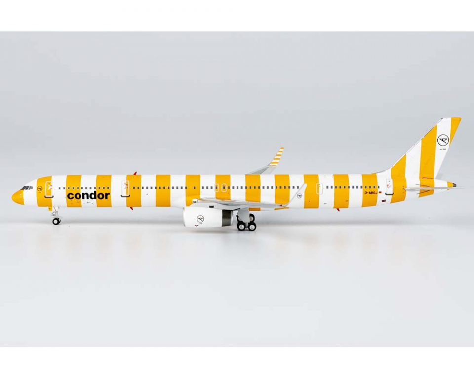 www.JetCollector.com: Condor B757-300 