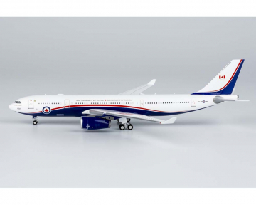 Government of Canada (Royal Canadian Air Force) CC-330 Husky 330002 1:400 Scale NG61102