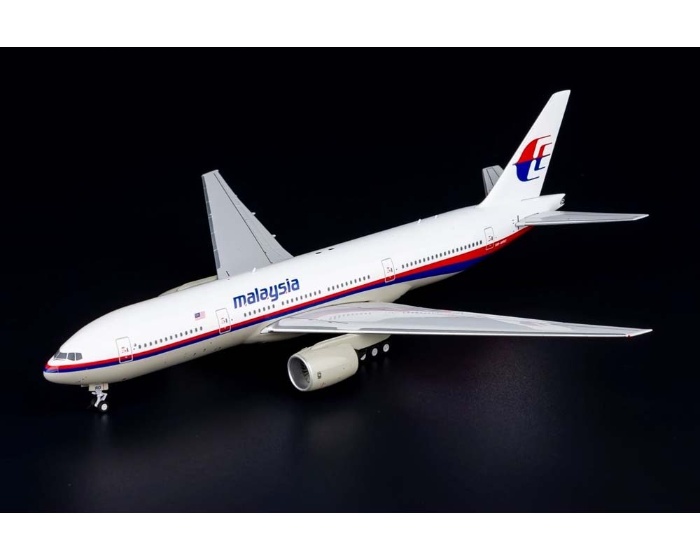 www.JetCollector.com: Malaysia Airlines B777-200ER 9M-MRO Ultimate