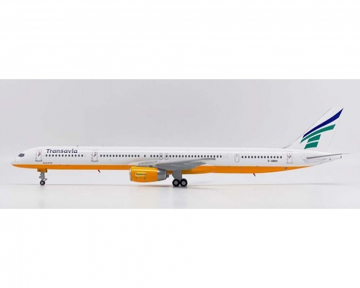 Transavia B757-300 w/stand D-ABOH 1:200 Scale JC Wings XX20347