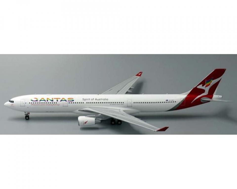 www.JetCollector.com: Qantas A330-300 