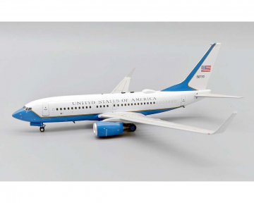 USAF C-40C w/stand 05-0730 1:200 Scale JFox JF-737-7-007