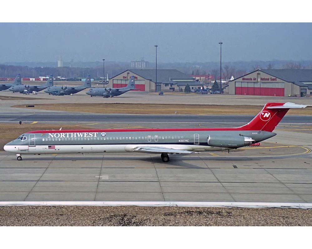 www.JetCollector.com: Northwest MD-82 N307RC 1:400 Scale Phoenix