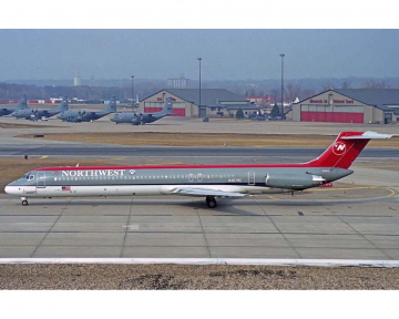 Northwest MD-82 N307RC 1:400 Scale Phoenix PH04662