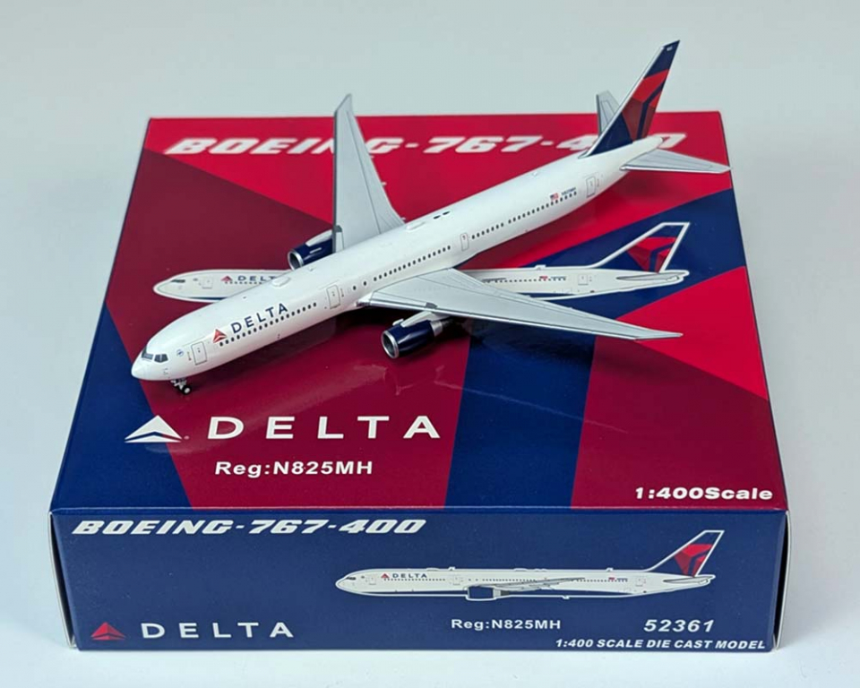 www.JetCollector.com: Delta Airlines B767-400ER N825MH 1:400 Scale