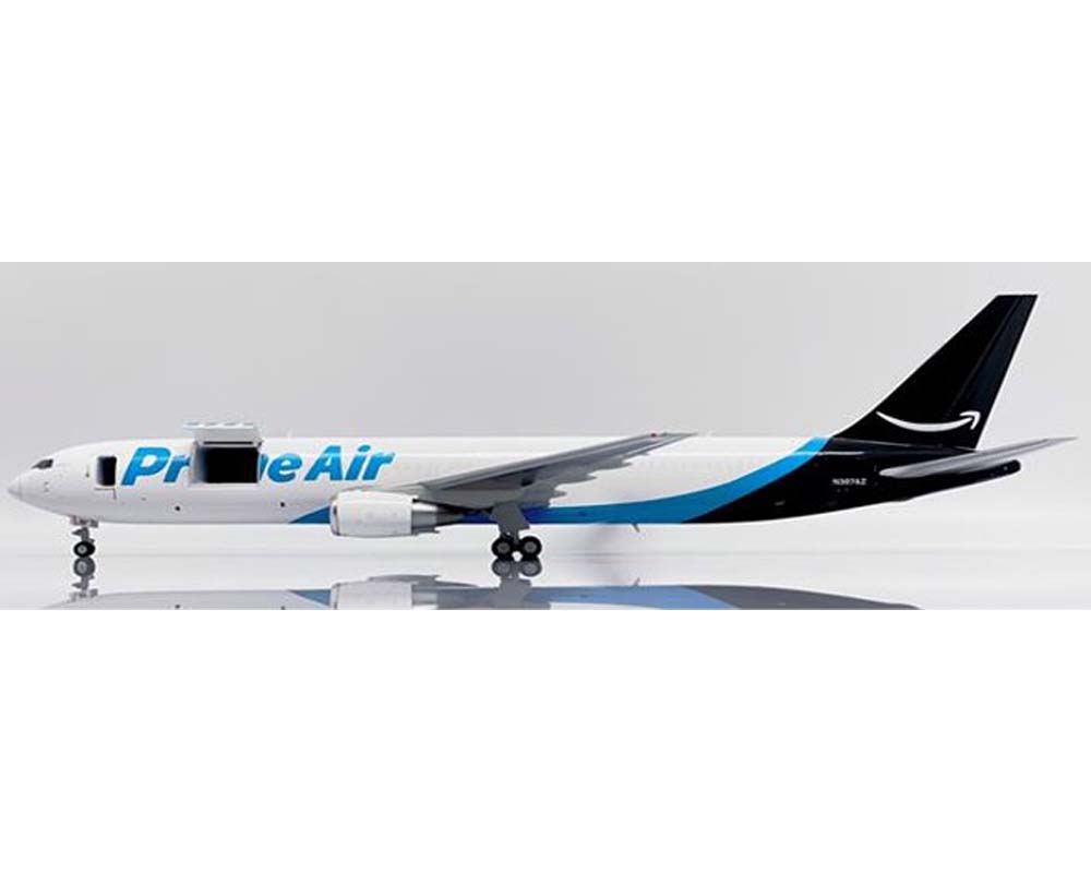 新品未開封　Polar Air 767-300Ｆ　1/200 SA2018C.jpg