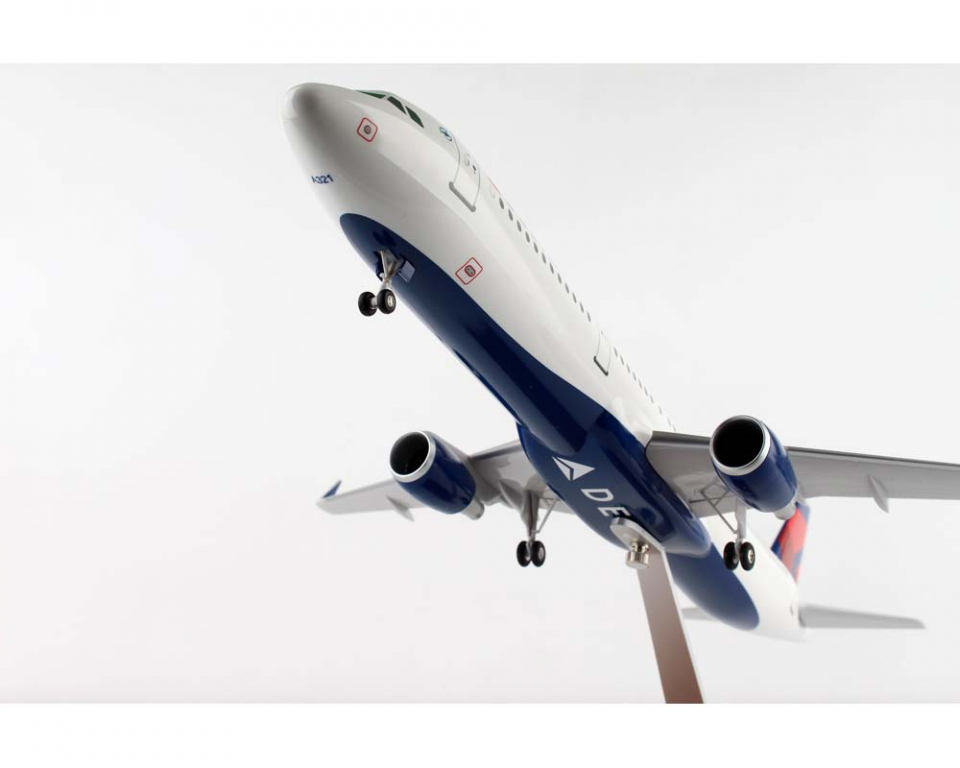 www.JetCollector.com: Delta Airbus A321 N301DN w/wood Stand 1:100