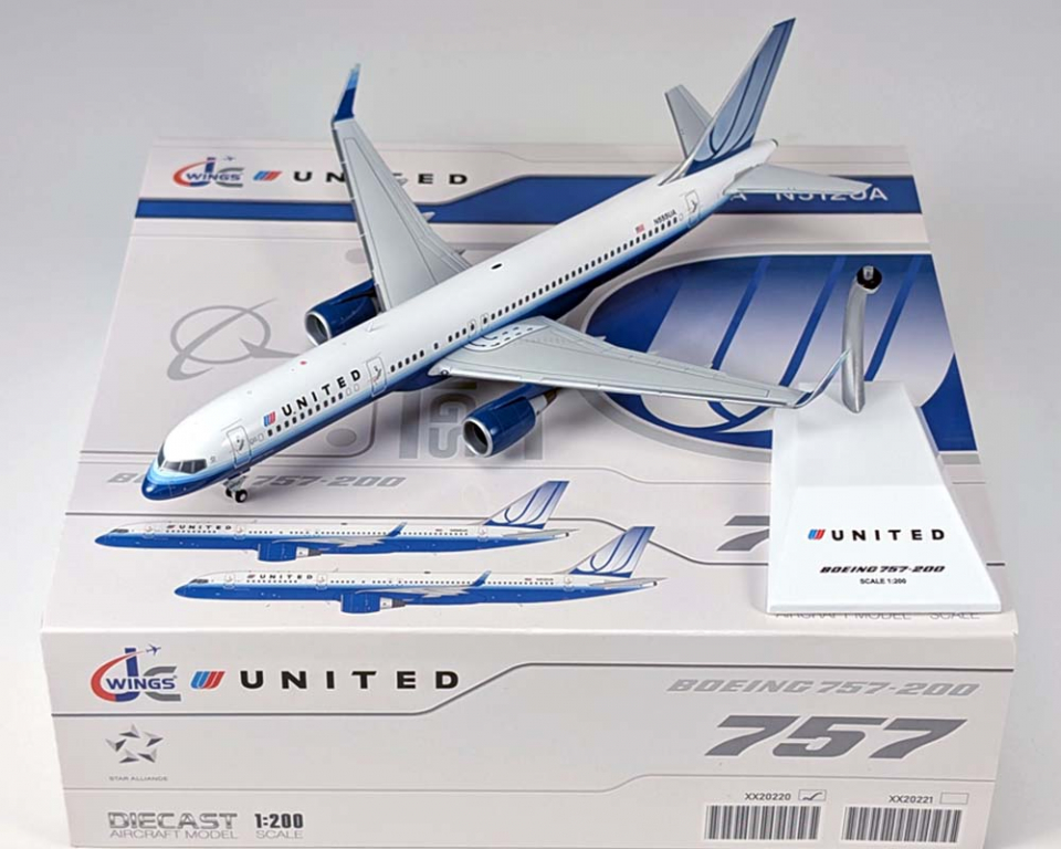 www.JetCollector.com: United Airlines B757-200 N555UA 1:200 Scale
