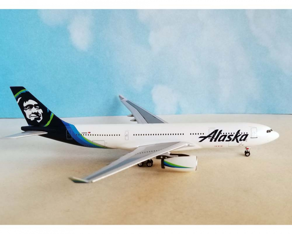 www.JetCollector.com: Alaska Airlines / Hawaiian split livery A330
