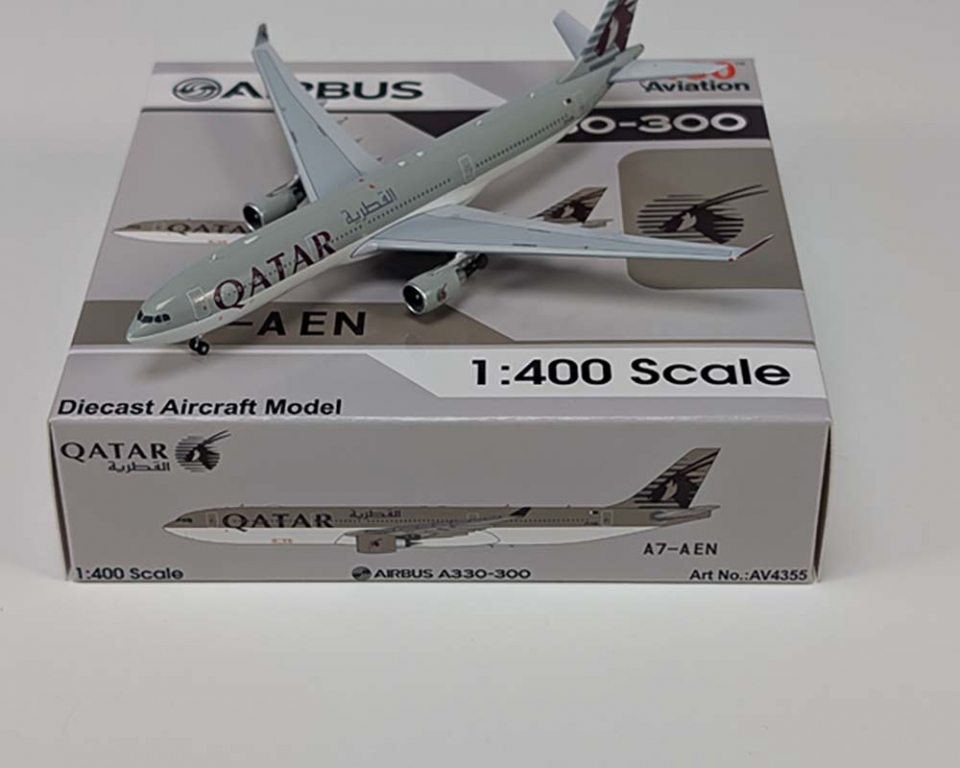 www.JetCollector.com: Qatar A330-300 A7-AEN w/stand 1:400 Scale