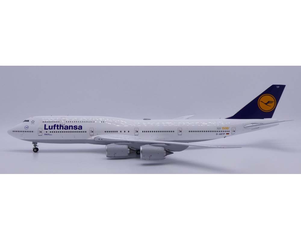 www.JetCollector.com: Lufthansa B747-8I OC, 1500th 747, w/stand D