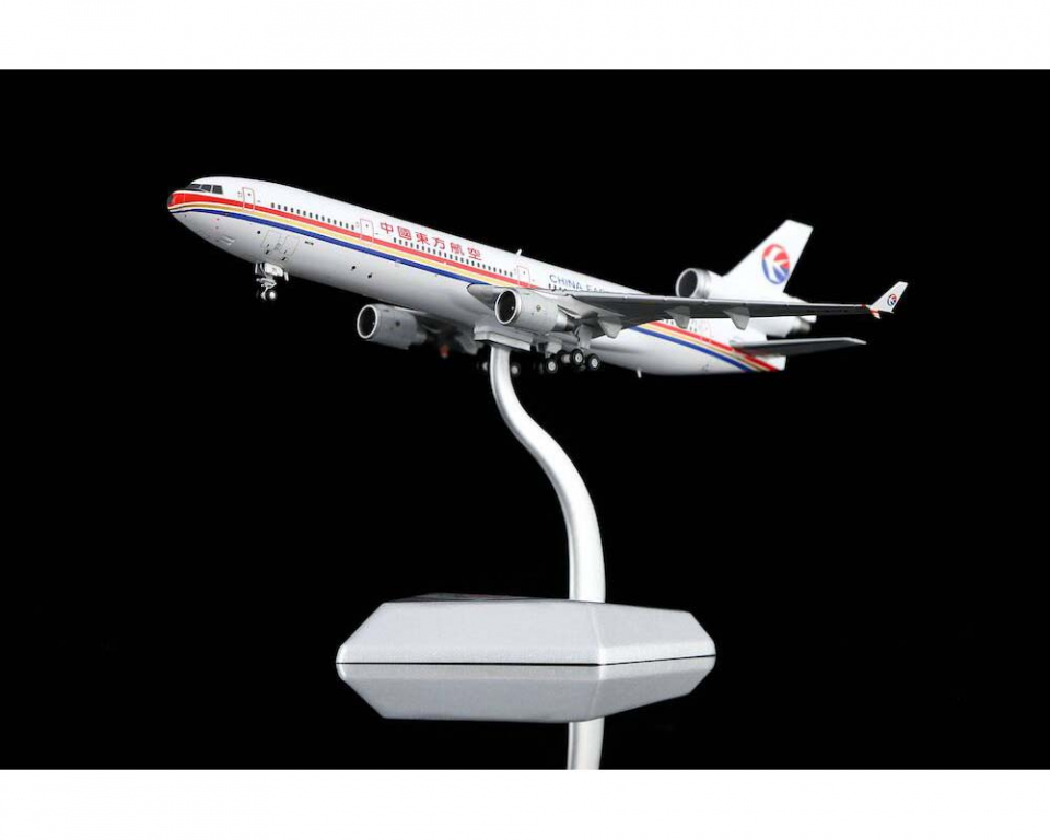 www.JetCollector.com: China Eastern Airlines MD-11 Flaps Down B