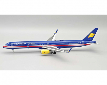Icelandair B757-300 w/stand TF-ISX 1:200 Scale Inflight IF753FI0425