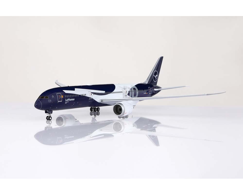 シナンジュ　オフィシャルスリーブ www.JetCollector.com: Lufthansa B787-9 D-ABPU 100th anniversary