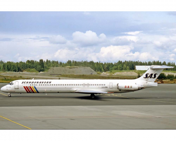 SAS MD-82 LN-RMN 1:400 Scale Phoenix PH12056