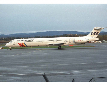SAS MD-83 SE-DPI 1:400 Scale Phoenix PH12057
