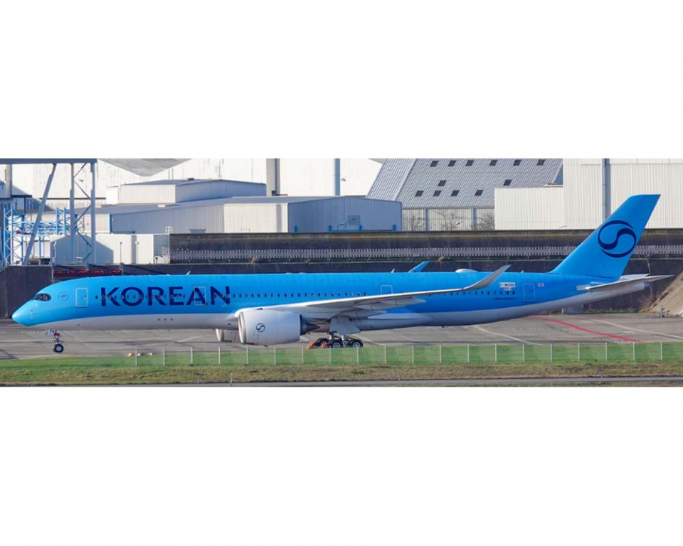 www.JetCollector.com: Korean Air A350-900XWB n/c, w/stands HL8746